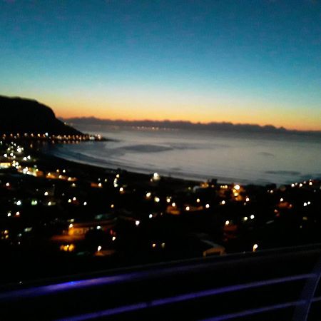 Beach View Guest House Fish Hoek Exterior photo
