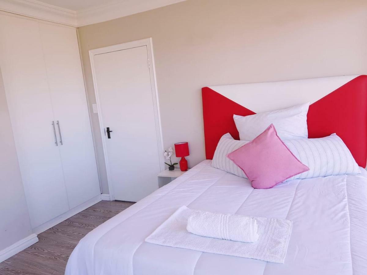 Beach View Guest House Fish Hoek Exterior photo